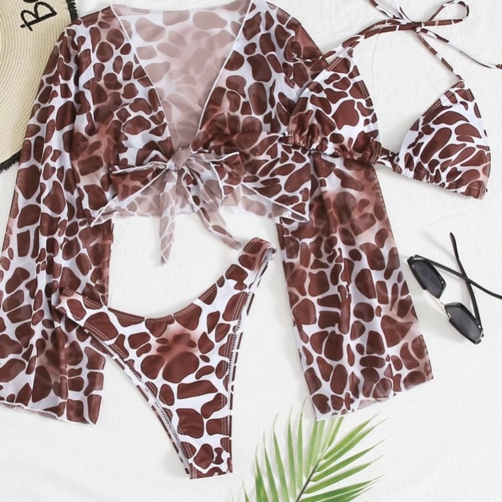 3 pieces set swimsuit. Never worn